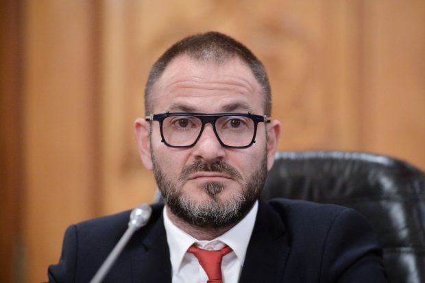 Horia Constantinescu scapă de „exilul” în Ialomița cerut de Piedone. A obținut în instanță suspendarea deciziei de transfer