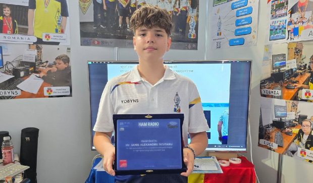 Ianis Scutaru, un băiat de 13 ani din Piatra Neamț, a intrat în Cartea Recordurilor: „Au venit români din Austria și Germania, doar să-l vadă”