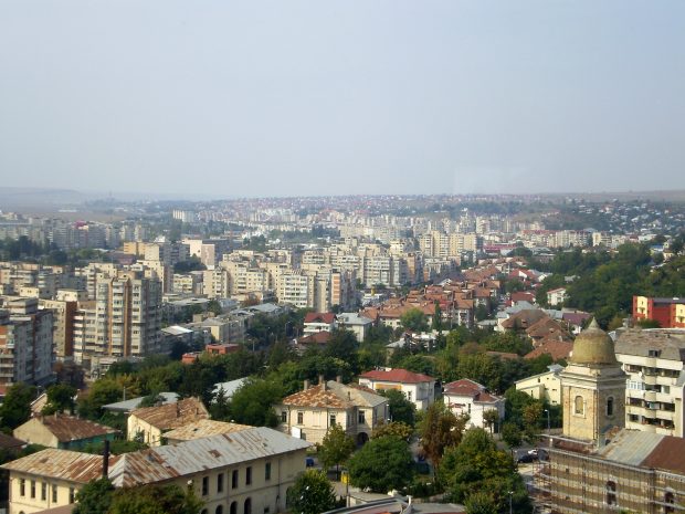 Una dintre cele mai înalte construcții din Iași va fi demolată, prin explozii controlate: ce se va construi în locul ei