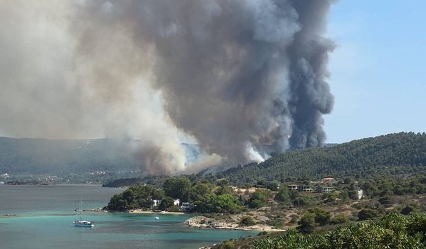 Ce trebuie să știe turiștii care merg în destinații în care incendiile de vegetație sunt frecvente