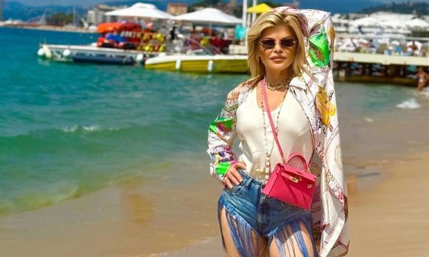 Imagine Stire Proiectul în care ar putea să apară Loredana Groza în curând: „Vedem cum finalizăm”. De ce nu are planuri de vacanță artista | EXCLUSIV | 2review.ro