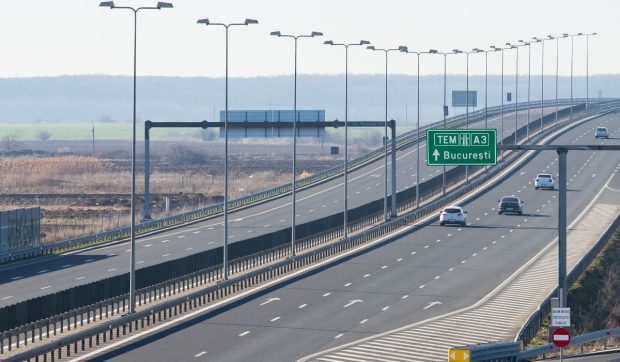 Regula celor două secunde îți poate salva viața atunci când conduci pe autostradă