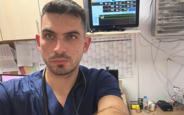 Experiențele unui tânăr medic din Covasna, „stațiunea inimii”: „Se fumează de la vârste tot mai fragede, obezitatea este tot mai frecventă”