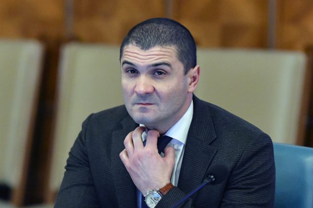 Secretarul de stat pornit să-i împace pe angajații ANAF cu tăierile de sporuri. Abonat la sinecuri, Mihai Diaconu a încasat într-un an peste 1 milion de lei