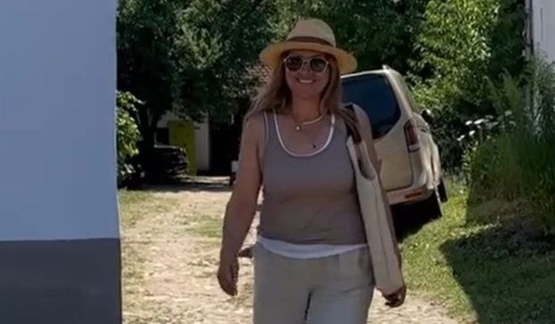 Imagine Stire După Dragoș Bucur și Dana Nălbaru, încă o vedetă din România se mută la țară! Recent, și Radu Vâlcan cu Adela Popescu au urmat trendul | 2review.ro