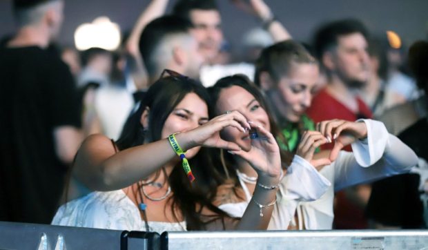 Prima zi a Neversea Kapital 2025 în imagini: Arena Națională, transformată pentru festivalul din București