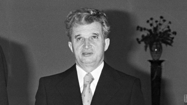 De ce tot mai mulţi români apreciază comunismul și pe Nicolae Ceaușescu, potrivit sondajelor. Explicația lui Nicușor Dan