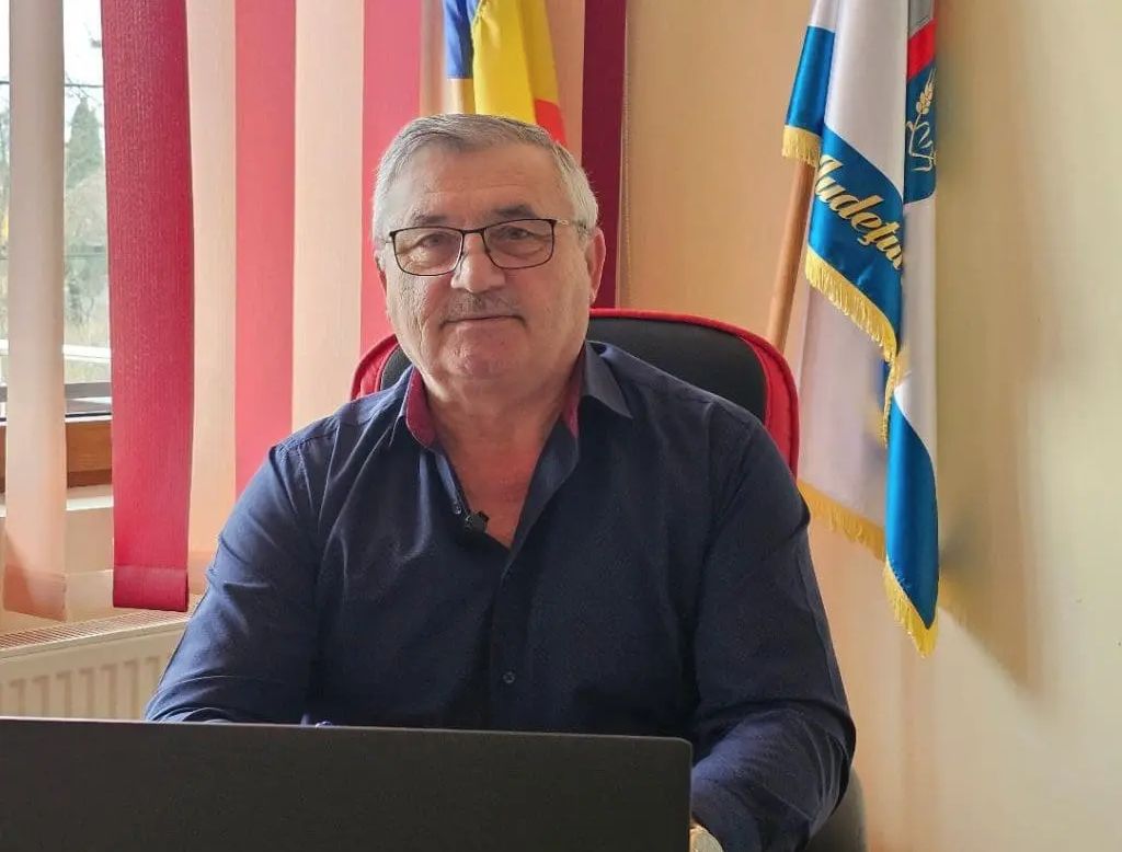 Primarii comunelor cu populație sub 1.500 de locuitori nu vor desființarea funcției de viceprimar: „Se leagă de noi, amărâții, în timp ce cei de la ANRE și ASF au salarii de 18.000 de euro”