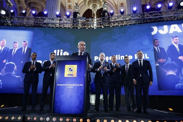 Congres PNL. Ce nu s-a văzut la TV: surprize, negocieri purtate până la votul final, atacuri interne și scepticism privind împărțirea funcțiilor