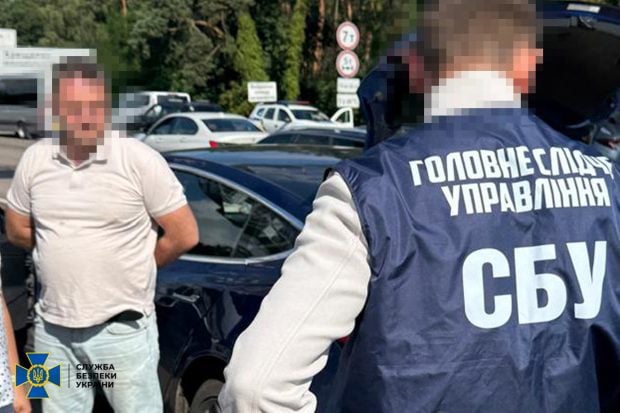 Zeci de percheziții şi mai mulți oficiali anticorupţie arestați în Ucraina. Unul dintre oficialii arestați este acuzat de spionaj pentru Rusia