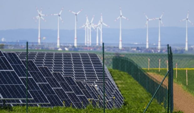 Aproape un sfert din curentul electric produs în UE a venit de la Soare: „Europa devine o centrală energetică solară”