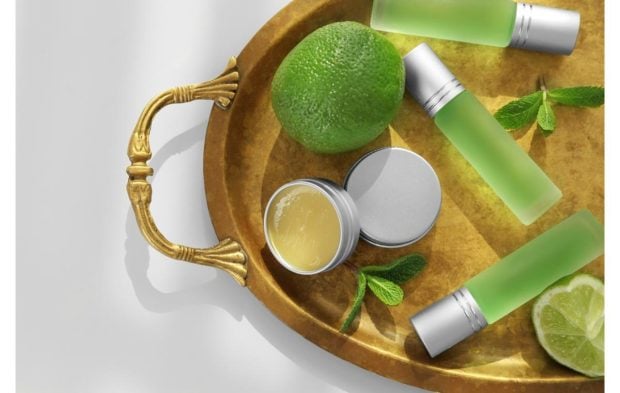 Parfum solid vs. uleiuri de parfum: care este mai potrivit pentru tine?