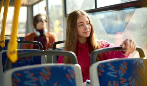 Transport public în Năvodari: patru trasee vor fi deschise. Cât costă o călătorie sau un abonament și cine are gratuitate