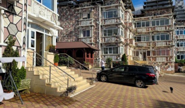 Rețea de cămătari destructurată de DIICOT: împrumuturi cu dobândă 100% și amenințări