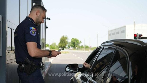 Un chinez a vrut să intre în România pe la frontiera din Galați, cu două permise de conducere, dar s-a ales cu dosar penal