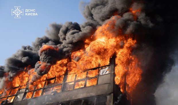 Kievul arde! Rușii au dat foc capitalei Ucrainei, într-un nou atac sălbatic cu rachete și drone