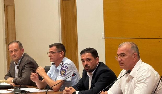 Cod portocaliu de furtuni în Moldova: Prefectul Bacăului activează Planul de Intervenție de Urgență