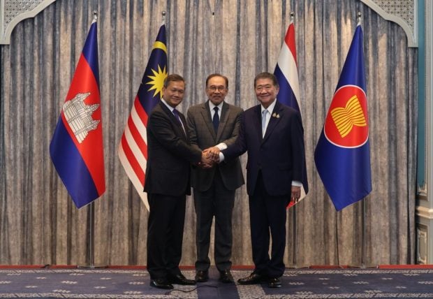 Armistițiu între Thailanda și Cambodgia după cinci zile de lupte. „Un prim pas vital”