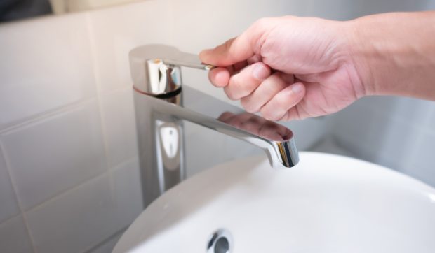 Peste 120 de blocuri din București, fără apă caldă zilele următoare din cauza lucrărilor de modernizare la rețeaua Termoenergetica