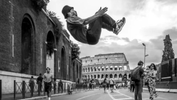 Un român de 23 de ani a spulberat un atlet irakian cu un Audi A6, pe o stradă din Roma: sportivul a murit 4 zile mai târziu