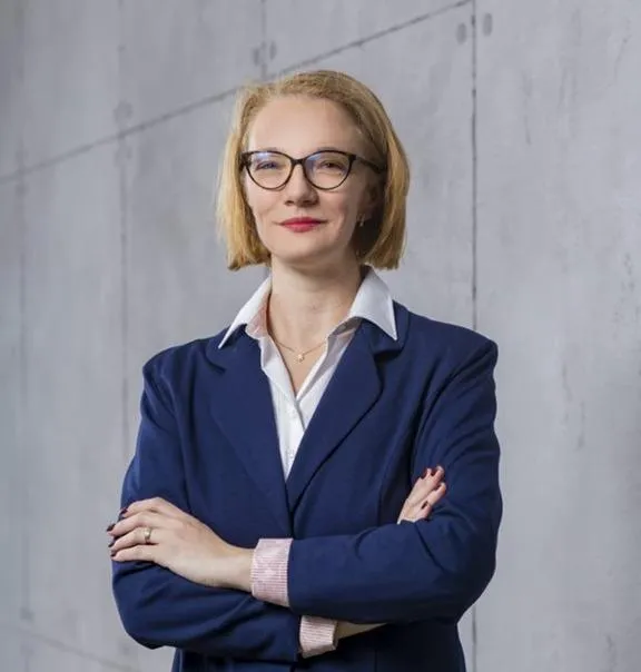 Bancherii statului: Conducerea CEC, răsfățată cu salarii imense de până la 27.000 de euro. Ce funcționari publici iau bani din participarea în Consiliul de Administrație
