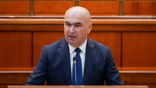 Sindicatele din Parlament acuză „atacul ilegal şi cinic” al Guvernului Bolojan asupra veniturilor angajaților și amenință cu oprirea activității