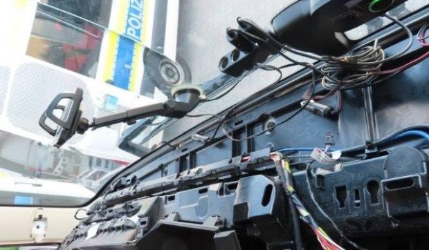 Un șofer de TIR a plătit 30.000 de euro amendă pentru că a făcut camionul să pară că staționează, când mergea