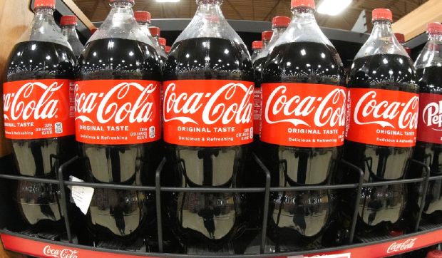 Donald Trump vrea să schimbe un ingredient-cheie din rețeta Coca-Cola: „Este pur și simplu mai bun”