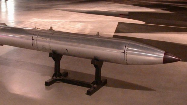 SUA trimite din nou bombe nucleare în Marea Britanie, pentru prima dată după 17 ani. De 4 ori mai puternice ca la Hiroshima