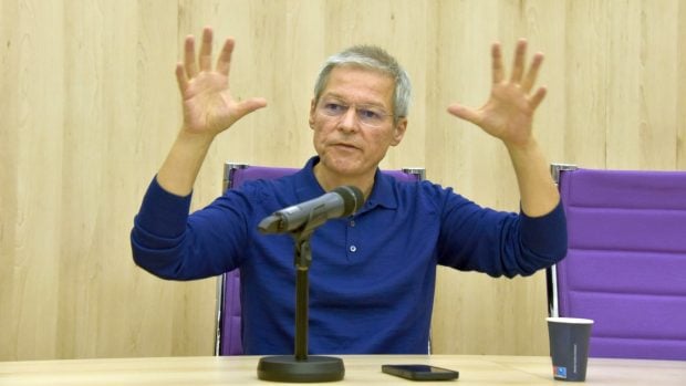 Sorin Grindeanu, despre varianta Dacian Cioloş la SIE sau SRI: „Eu cred că e o glumă. Noi nu îl votăm”