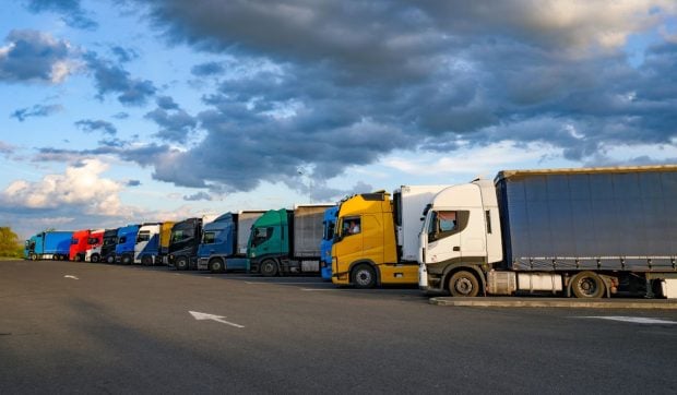 Cele 15 județe în care CNAIR le-a interzis șoferilor de TIR-uri să circule luni, cât e caniculă