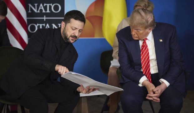 Donald Trump vrea ca NATO să plătească armele americane pentru Ucraina. Doar că nu e atât de simplu