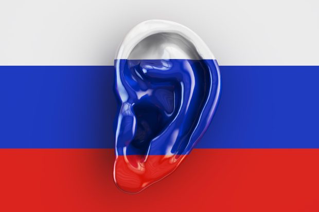 Interpret al UE, concediat pentru suspiciuni de spionaj pentru Rusia. Ce făcea cu notițele discuțiilor UE-Ucraina