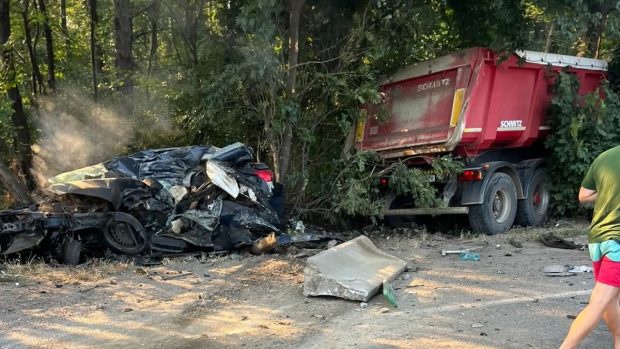 Accident grav pe Centura București, în care au fost implicate un TIR și o mașină. Șoferul autoturismului, în stop cardiorespirator