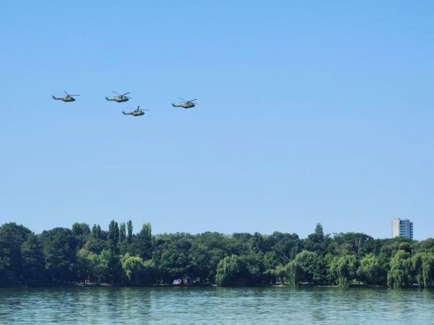 Ziua Aviației Române, sărbătorită la București. La ceremonie a participat și premierul Ilie Bolojan