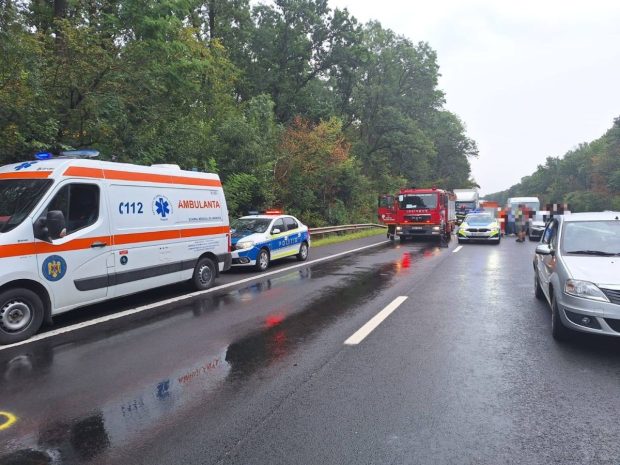 Relația celor doi tineri care au murit loviți de TIR pe A1 era anchetată de mai multe instituții. Cei doi se cunoscuseră pe Instagram