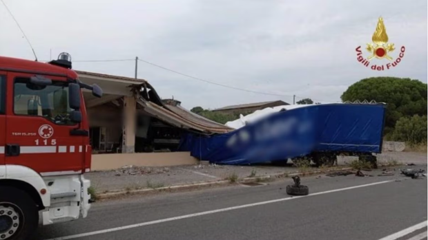 Un designer italian celebru a murit în urma unui accident cu un șofer român de TIR, pe o autostradă din Milano