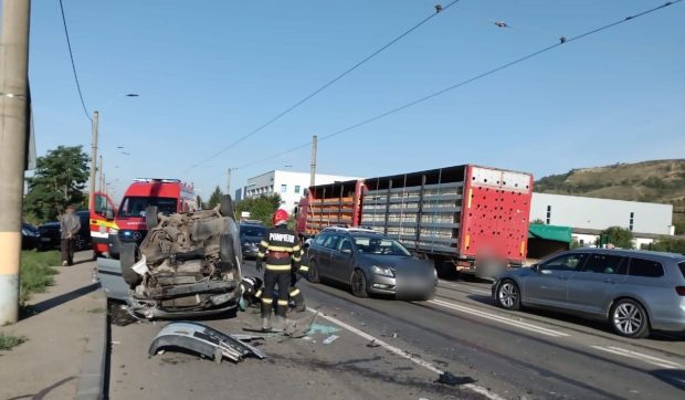 Bulevardul Muncii din Cluj, transformat într-o pistă de curse: accident grav în această dimineață