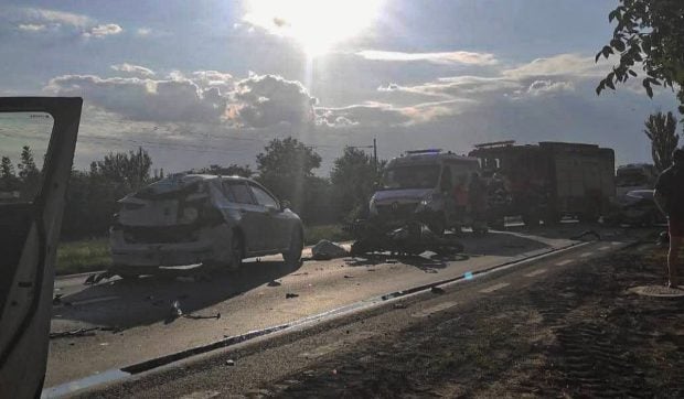 Un motociclist de 19 ani din Galați a fost ucis de un șofer beat, după ce a fost proiectat în alte două autoturisme