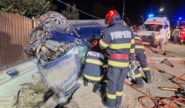 O plimbare cu mașina între prieteni s-a sfârșit tragic la Tufești: Oana, o fată de doar 18 ani, a murit, șoferul e în comă și alte două fete sunt în stare gravă