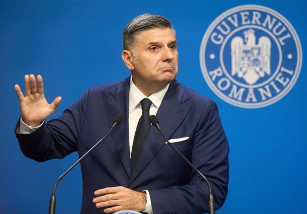 Pe ei, pe banii lor! Acum și în cazul banilor tăi pe care i-ai pus deoparte pentru pensie, administrați privat (și unde randamentul nu e garantat)