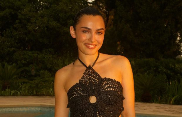 Imagine Stire Apariția Alexiei Eram în sutien, de ziua ei de naștere: „La mulți ani mie”. Mesajul pe care Andreea Esca i l-a trimis fiicei sale | 2review.ro