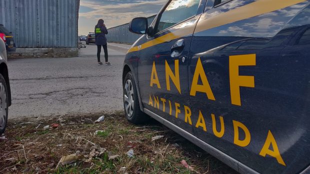 „Șpaga de supraviețuire” cerută unui tânăr cu handicap. Inspectorii ANAF au descoperit că a vândut produse importate din China fără să achite taxe