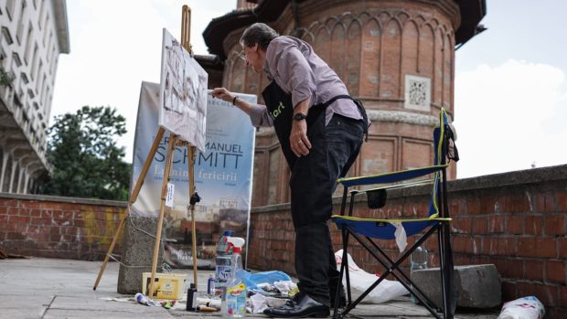 Atelierele de pictură s-au mutat în stradă. Artiștii plastici și-au arătat talentul pe Calea Victoriei