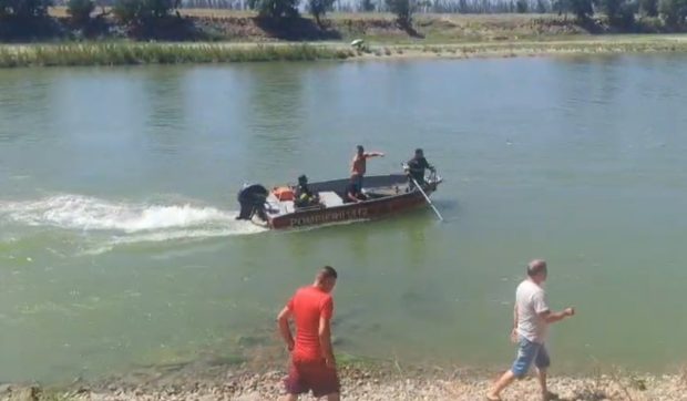 Un băiat de 16 ani s-a înecat în Siret. Tânărul resuscitat timp de minute bune nu a putut fi salvat