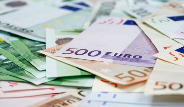 Dva romunska zaposlena z rekordnimi prispevki za pokojninsko zavarovanje