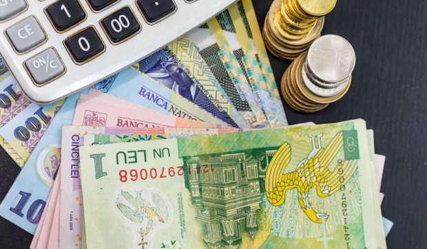 Deficitul bugetar a depășit 4% din PIB: „Să menținem cheltuielile sub control”