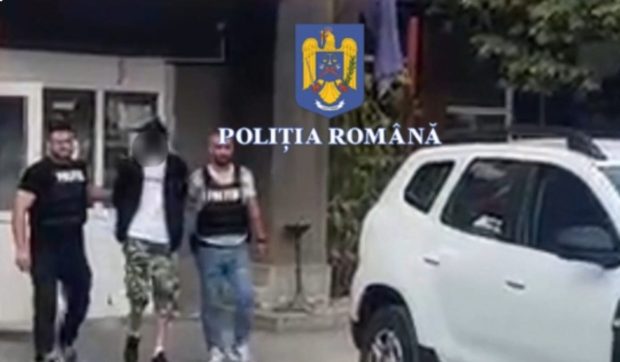 O femeie din Craiova a rămas fără mașină, laptop și telefon după ce a mers la o întâlnire cu un bărbat cunoscut pe internet