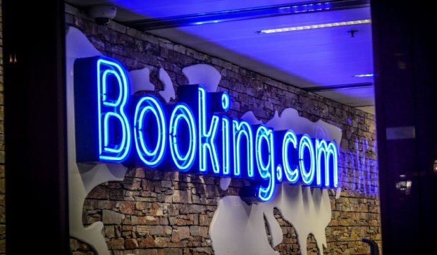 Moment istoric pentru Booking.com: angajații din Italia au anunțat prima grevă împotriva concedierilor planificate de companie