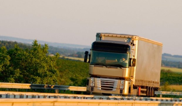Șofer român de TIR eliberat din închisoare după 3 luni, în Franța, unde se ceruse să fie amendat cu 1,5 milioane de euro